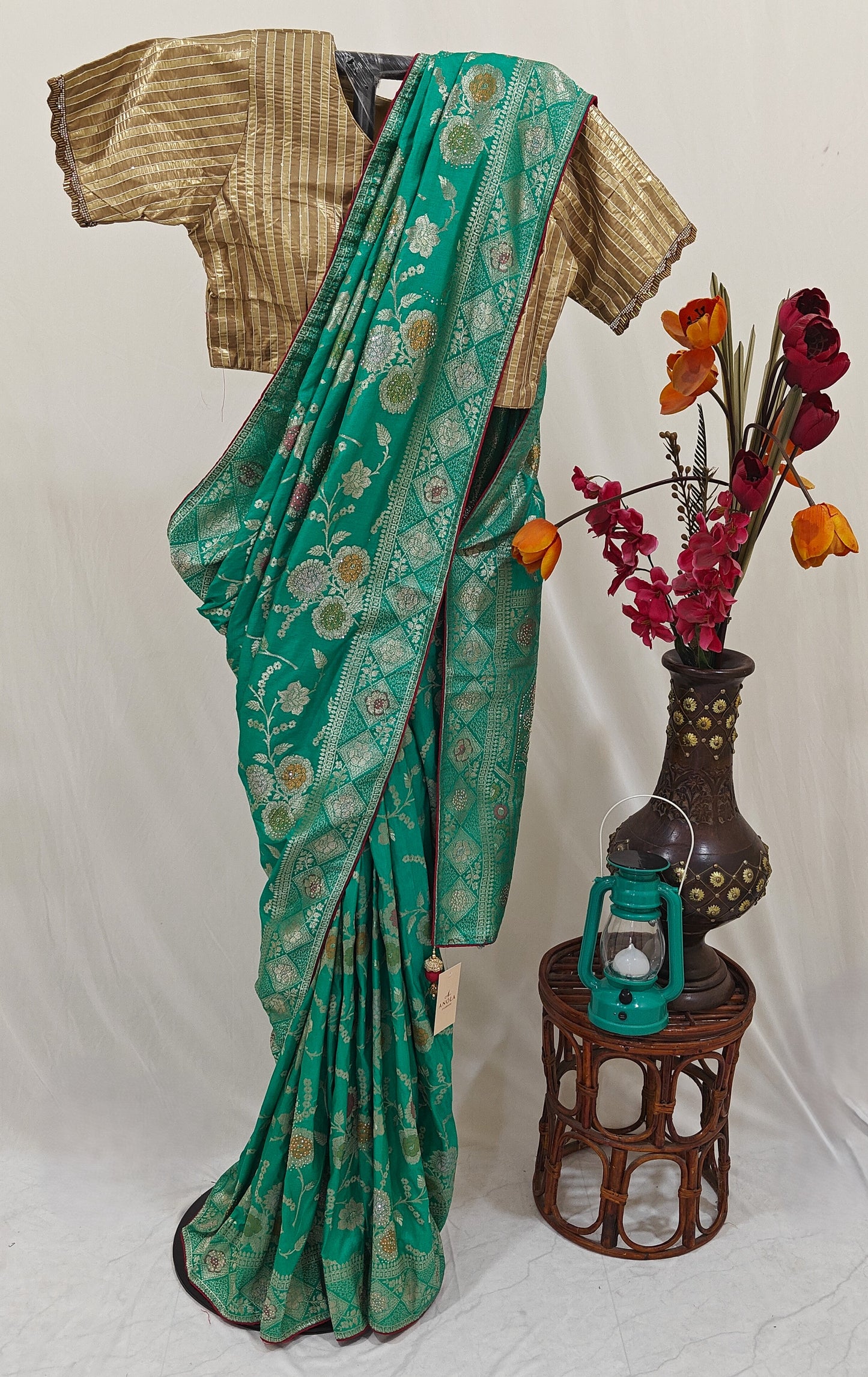 EMERALD GREEN DOLA SILK SAREE.