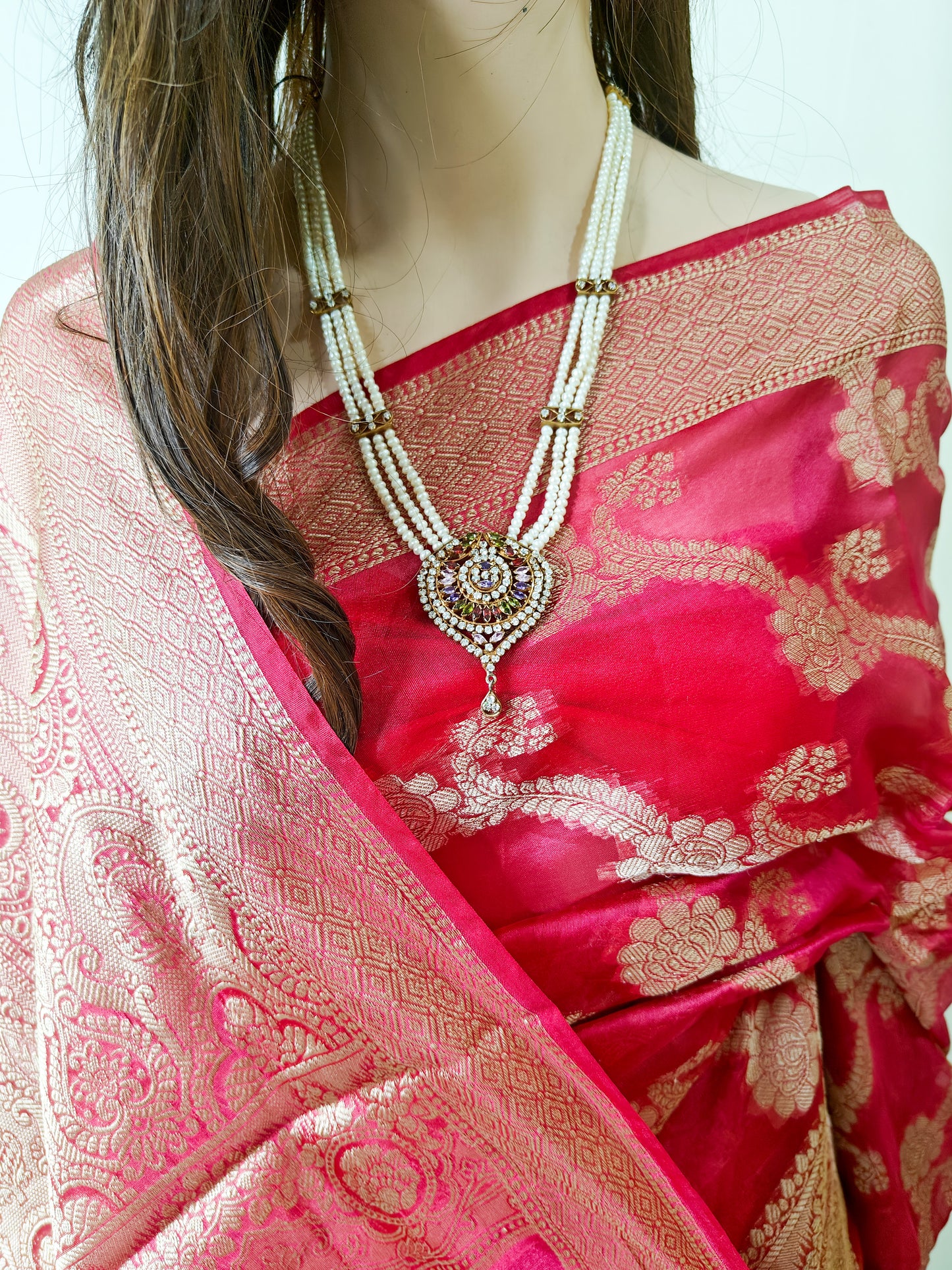 PINK SILK BLEND SAREE WITH GOLDEN ZARI WEAVING.